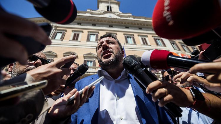 Seine Umfragewerte trüben sich ein: Salvini könnte auf der Oppositionsbank landen, wenn die Fünf Sterne mit den Sozialdemokraten ein Bündnis schmieden.