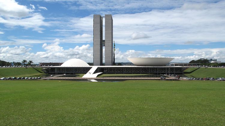 Auch nach Jahrzehnten noch futuristisch: Brasiliens Kongress, der Sitz des Parlaments und des Senats.