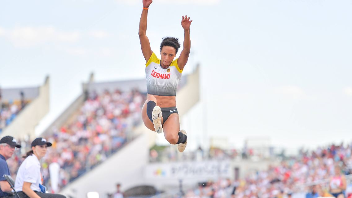Malaika Mihambo ist das, was man eine mündige Athletin nennt.