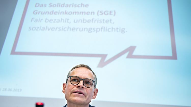 Dem Senat liegt "nichts" vor: Berlins Regierender Bürgermeister wartet noch auf den Mietendeckelentwurf. 