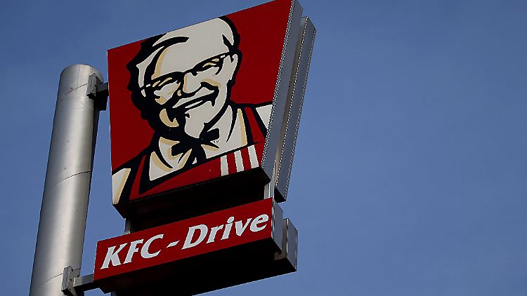 Bei Colonel Sanders gibt es jetzt auch vegane Chicken Wings - ein pflanzliches Hühnerfleisch-Imitat.