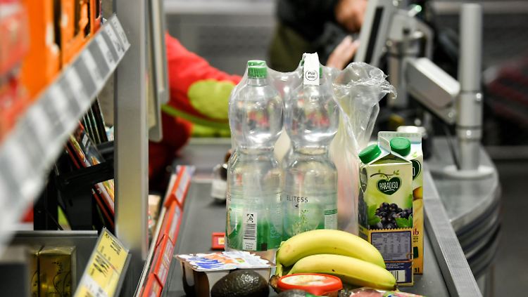 Im Gegensatz zu Discountern steigern die Supermärkte ihre Umsätze um zwei Prozent.