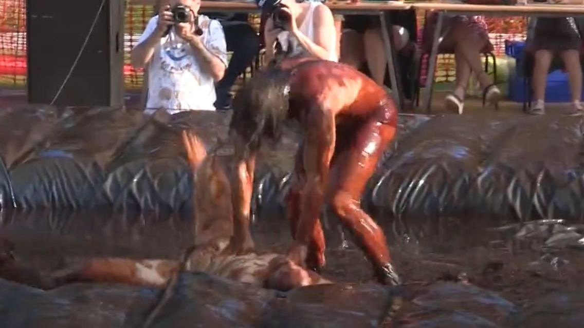 soßen wrestling 2.JPG
