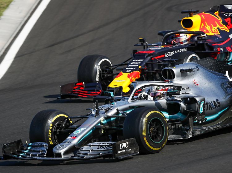 In Ungarn zog Hamilton wenige Runden vor Schluss an Verstappen vorbei und sicherte sich seinen achten Saisonsieg.