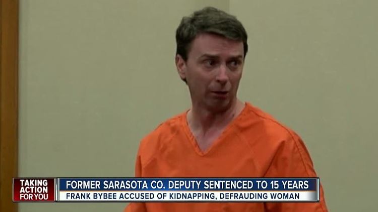 Der ehemalige stellvertretende Sheriff von Sarasota County Frank Bybee wird im November 2017 wegen Entführung, Ausbeutung älterer Menschen und elf weiterer Straftaten verurteilt. Der Mordversuch kann ihm nicht nachgewiesen werden.