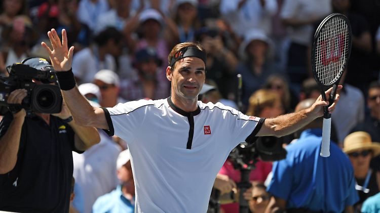 Roger Federer machte einfach alles wie immer und durfte anschließend jubeln - wie fast immer.