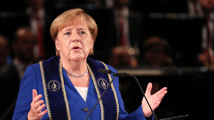 "Verachtet mir den Kompromiss nicht": Merkel erhält in Leipzig die Ehrendoktorwürde.