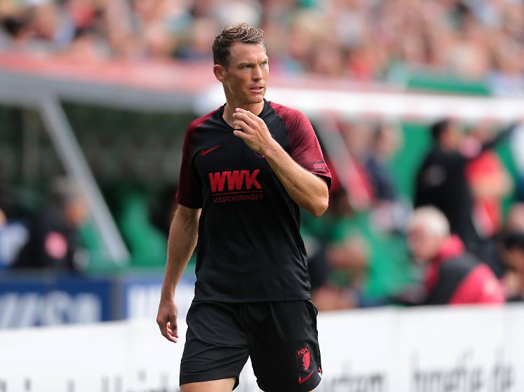 Stephan Lichtsteiner organisierte sich einen kurzen ersten Pflicht-Arbeitstag.