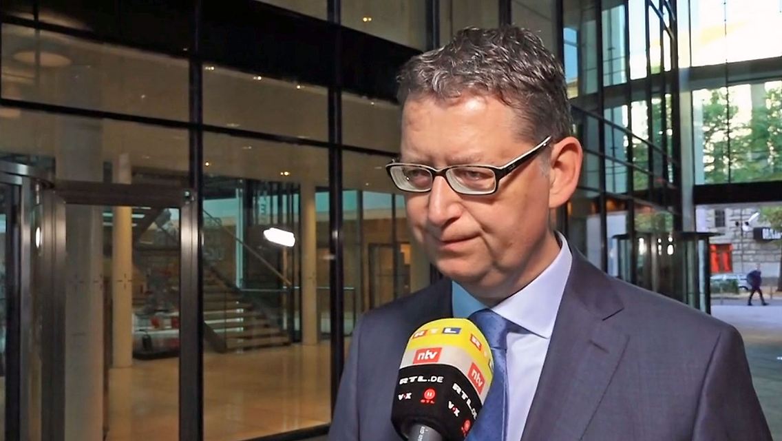 SchäferGümbelnachOstwahl.jpg