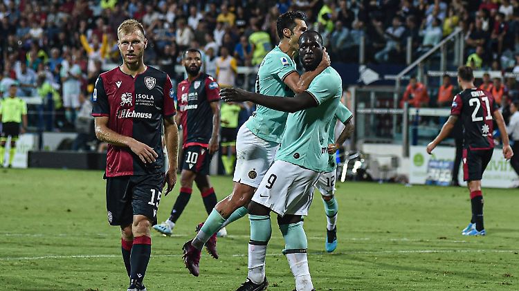 Romelu Lukaku bedachte die Cagliari-Fans nach seinem Treffer mit einem ernsten Blick.