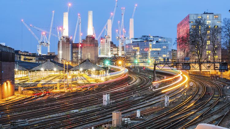Vom erwarteten Ende der Corona-Krise profitiert die britische Industrie besonders.