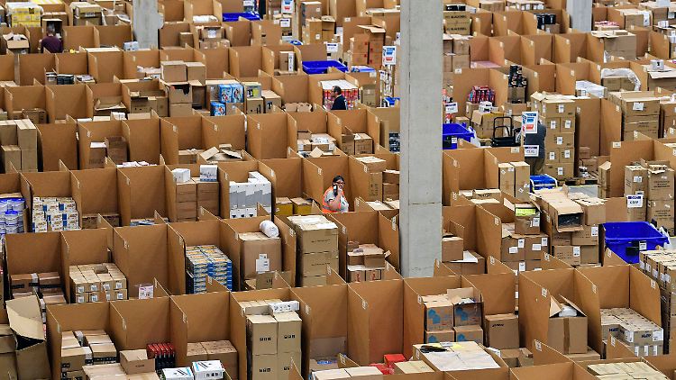 Die Kunden machen Amazon mit jedem Kauf noch ein Stück mächtiger.