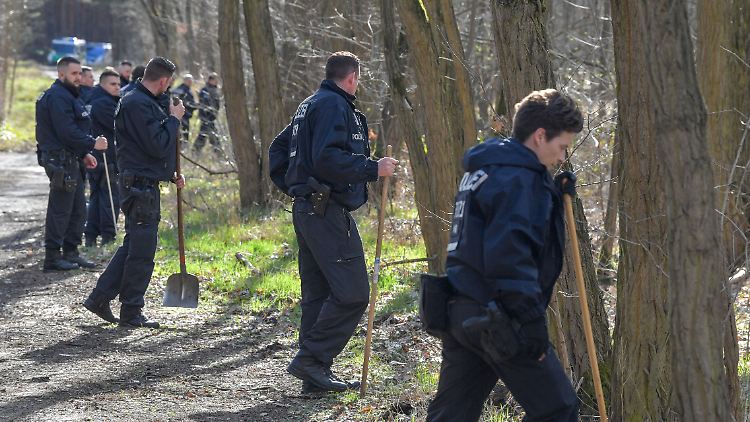 Schon im März hatte die Polizei den Wald bei Storkow abgesucht.