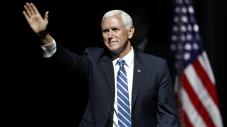 Pence zahlt die Übernachtungskosten für seine Mutter und Frau wohl aus eigener Tasche.