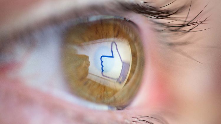 US-Behörden wollen weiterhin ein Auge auf Facebook-Nachrichten haben.