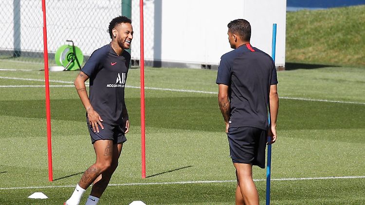 Neymar hat wieder Spaß bei der brasilianischen Nationalmannschaft.