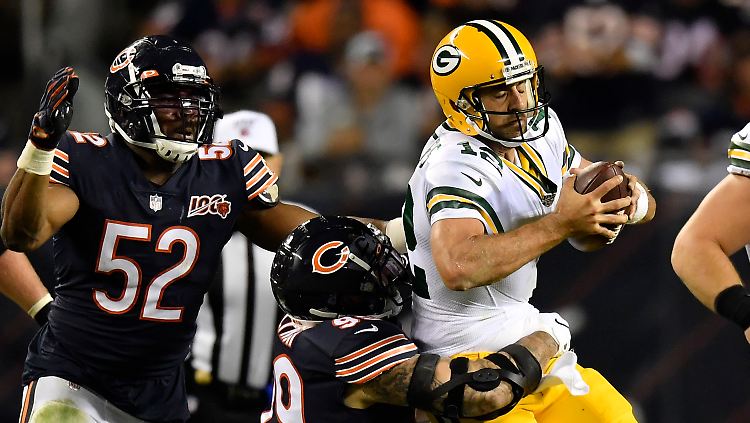 Aaron Rodgers muss fünf Sacks einstecken.