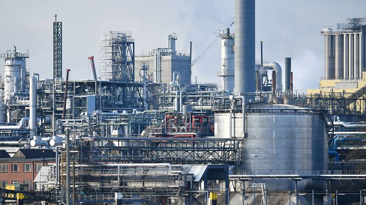 Industrieanlagen des Chemiekonzerns BASF in Ludwigshafen.