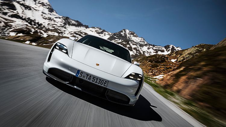 Der Porsche Taycan dürfte zu den absoluten Zugpferden auf der diesjährigen IAA zählen.