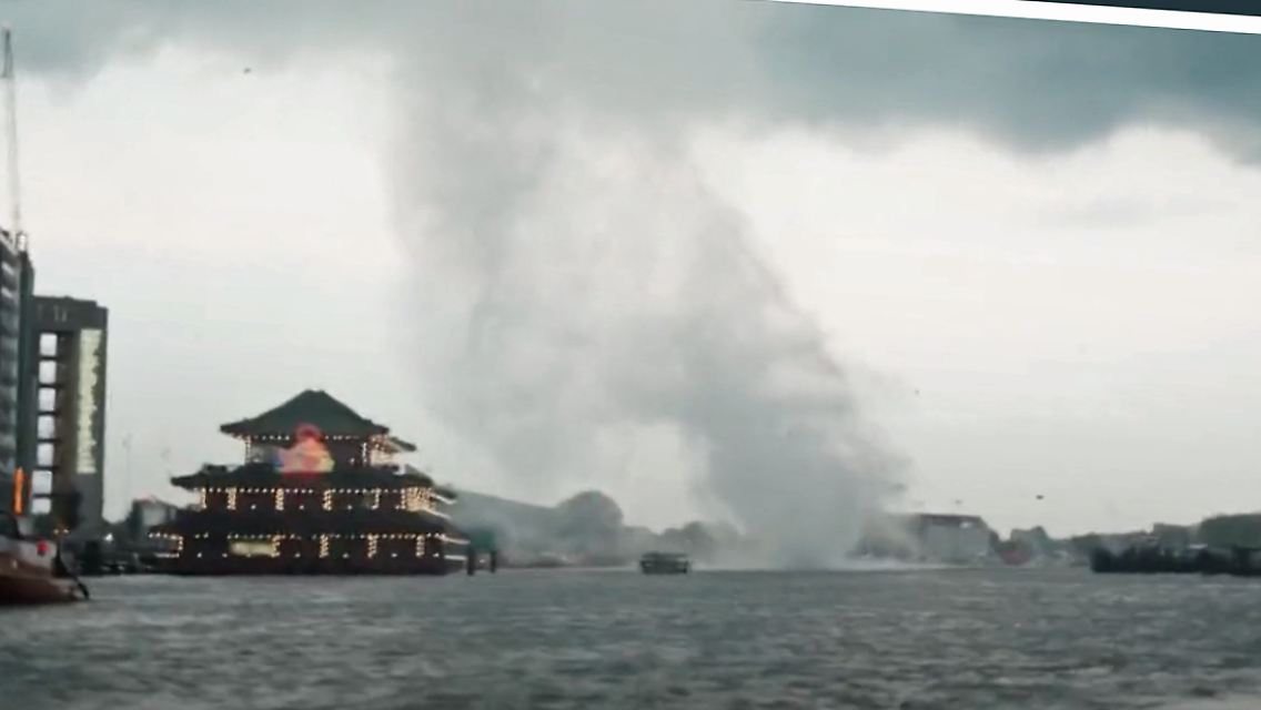 Amsterdam-Tornado.jpg