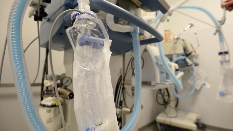 Beatmungsgeräte sind derzeit überall im Einsatz, um Covid-19-Patienten zu behandeln.