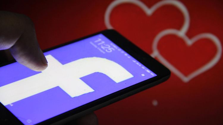 Vermeintlich kostenlos: Facebook Dating startet jetzt in den USA.