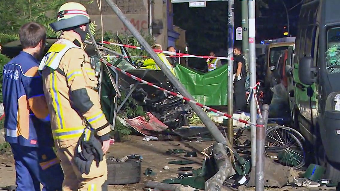 PorscheUnfallBerlin.jpg