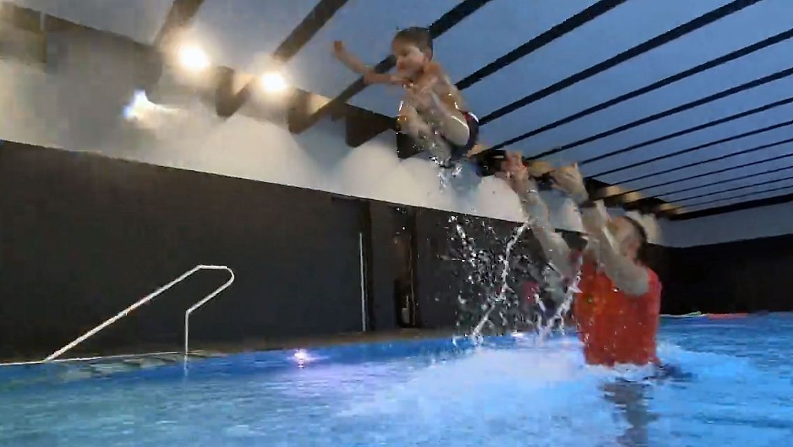 Schwimmschule.jpg
