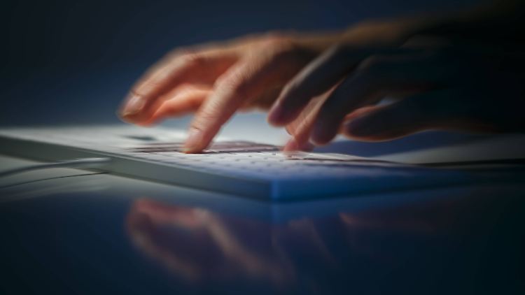Wer mit dem Internet aufgewachsen ist, bewegt sich online häufig zu sorglos.