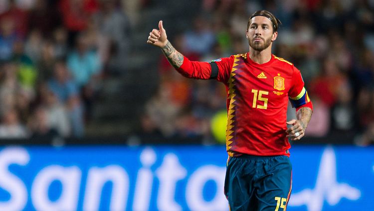 Sergio Ramos zog mit Iker Casillas gleich und stieg gegen die Färöer-Inseln mit seinem 167. Länderspiel zum Rekord-Nationalspieler seines Landes auf.