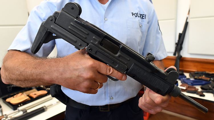 Maschinenpistole vom Typ "Uzi", auch solch eine Waffe wurde bei der Razzia sichergestellt.