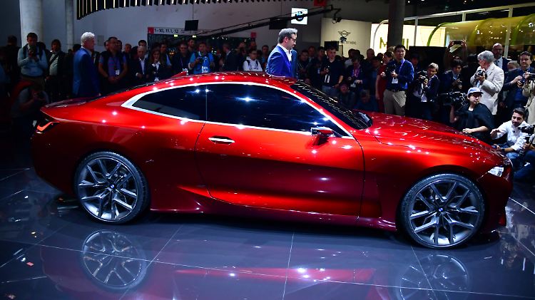 Mit dem Concept 4 zeigt BMW auf der IAA, wie man sich in Bayern die elektrische Zukunft vorstellt. 