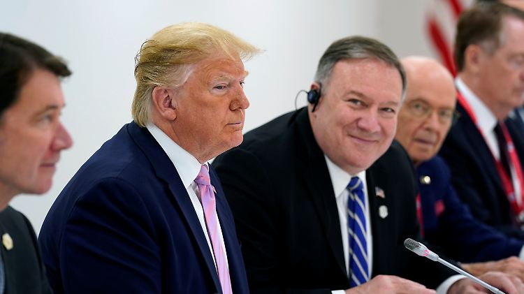 Der US-Präsident bringt ein Treffen mit seinem iranischen Kollegen Ruhani ins Gespräch; US-Außenminister Pompeo warnt indes vor "nuklearen Aktivitäten" Teherans.