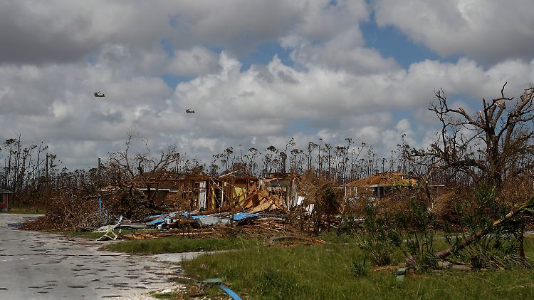 Die Häuser vieler Menschen auf den Bahamas sind kaum noch als solche zu erkennen.