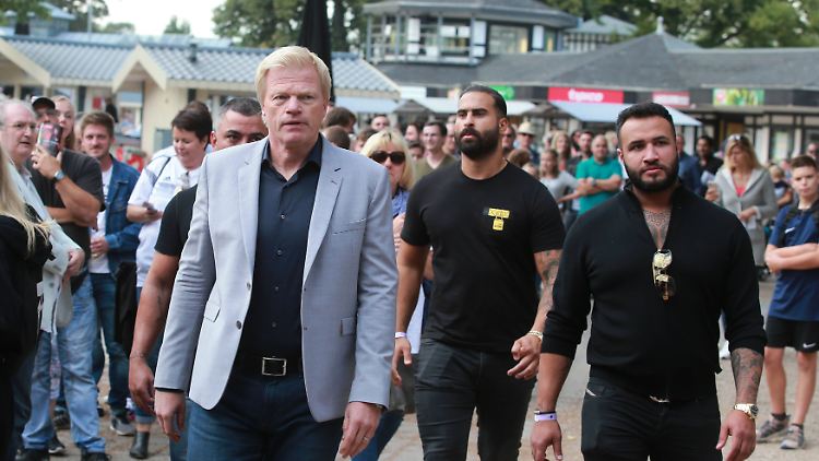 Kahn und sein Gefolge aus Hells-Angels-Mitgliedern