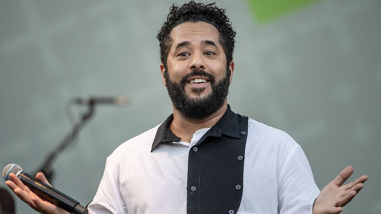 Ja, so kennen wir ihn eigentlich: Adel Tawil.