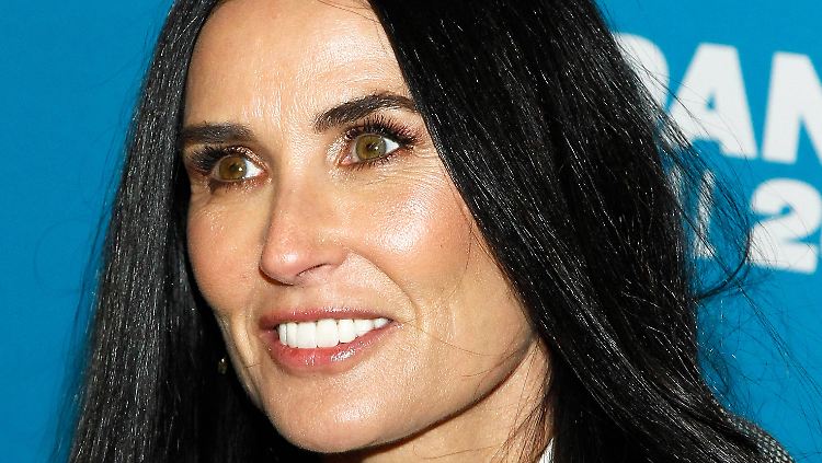 Demi Moore spricht in ihrer Autobiografie über schwere Zeiten.