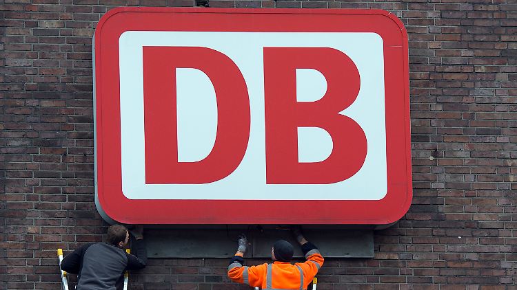 Nur noch 40 Prozent ihres Gesamtumsatzes macht die Bahn mit dem Personenverkehr in Deutschland. Dabei sollte genau hier der Fokus des Unternehmens liegen, so der Rechnungshof.