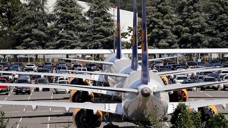 Trotz gedrosselter Produktion weiß Boeing nicht wohin mit seinen ungeliebten 737-Max-Maschinen.