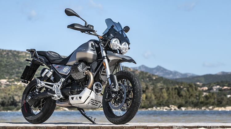 Die Stärke der Moto Guzzi TT ist souveränes Gleiten, gerne auch sehr flott.