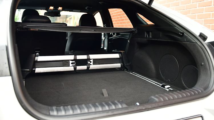 Mit 594 Litern Kofferraum hat der Kia ProCeed 99 Liter mehr als die Konkurrenz aus Stuttgart.