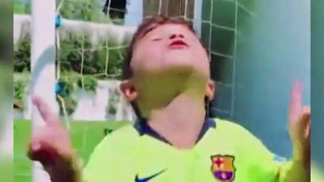 sohn messi.jpg
