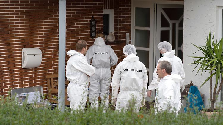 Kriminaltechniker untersuchten den Tatort in Nordhessen.