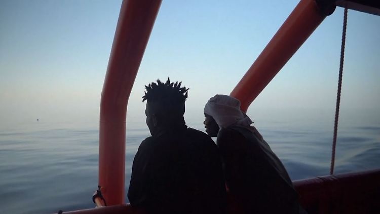 flüchtlinge eu treffen.JPG