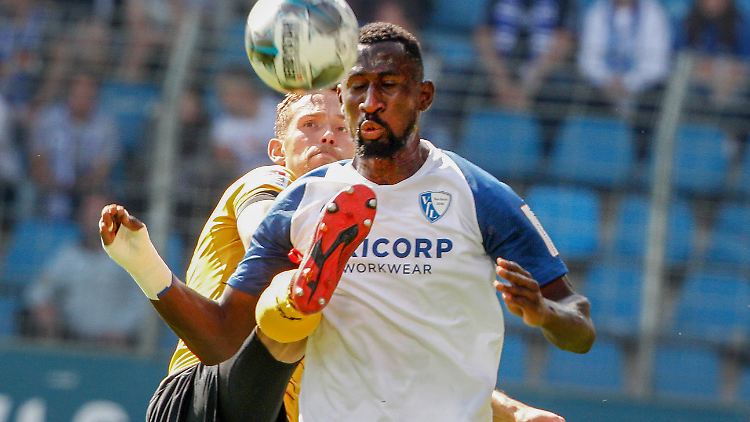 Silvere Ganvoula und seine Bochumer erkämpften sich ein 2:2 gegen Dresden.