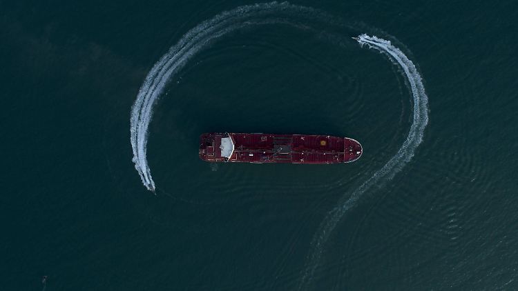 Ein Luftbild der "Stena Impero" - der Öltanker wurde bereits im Juli beschlagnahmt.