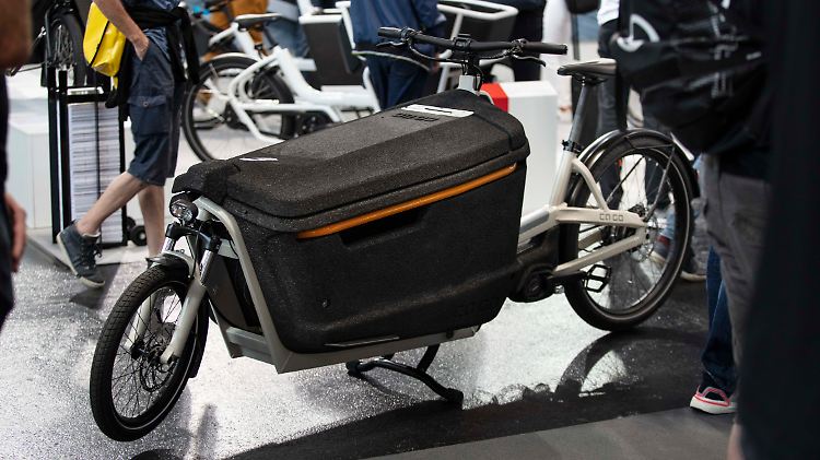Das neue Lastenrad Ca Go Bike beeindruckt mit vielen Cleverlösungen und elegantem Design.