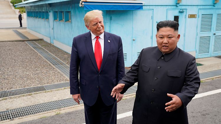 US-Präsident Trump will Nordkoreas Machthaber Kim vorerst nicht in dessen Heimat besuchen - wie hier im Juni.