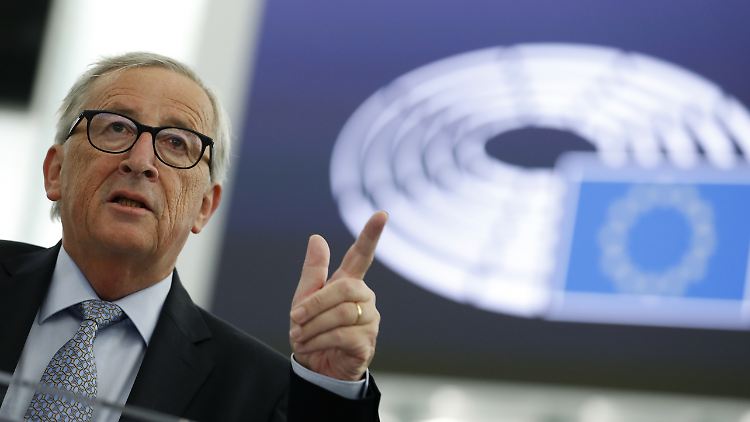 "Es bleibt uns sehr wenig Zeit, aber ich bin überzeugt, dass wir es versuchen müssen", sagte Juncker vor dem Europaparlament.