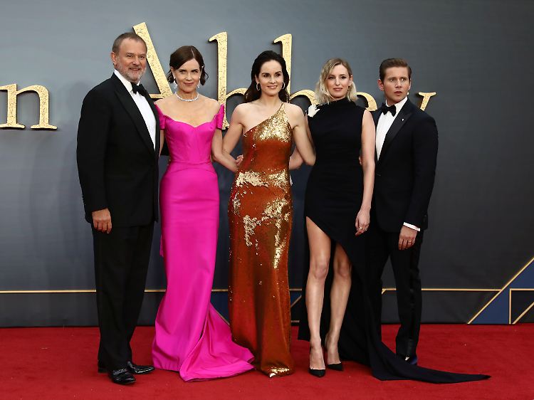 Hugh Bonneville, Elizabeth McGovern, Michelle Dockery, Laura Carmichael und Allen Leech bei der Weltpremiere.
